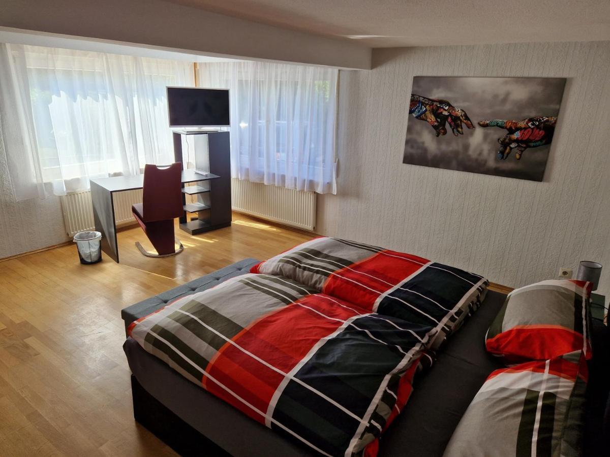 Foeller'S Gaestehaus Neu-Anspach Екстер'єр фото